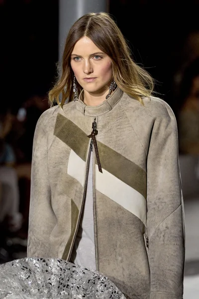Look 80